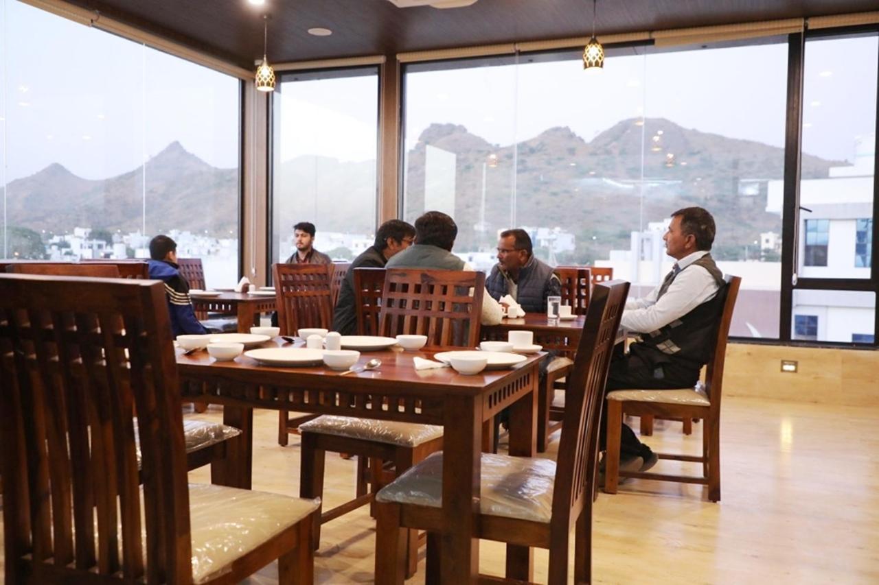 烏代浦 Pine Regency - Aravali'S Peak View酒店 外观 照片